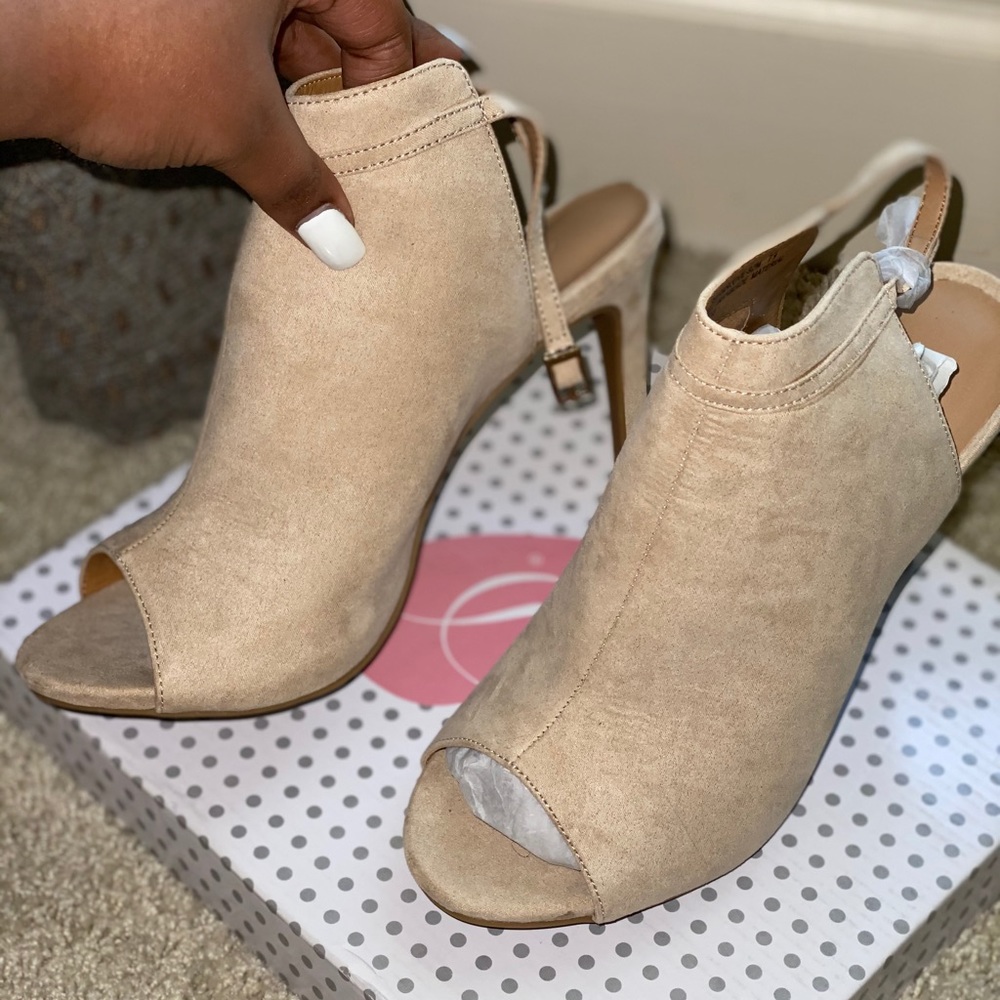 Tan heels